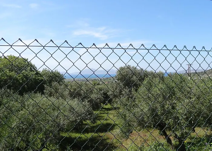 Haus In Privatgrundstueck Bei